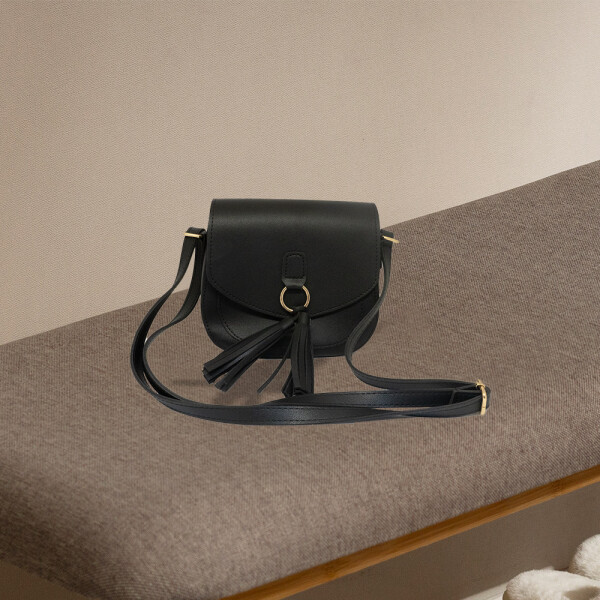 CARTERA SIENNA CON FLECOS NEGRO