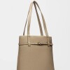 Shopper Bay en cuero graneado Taupe