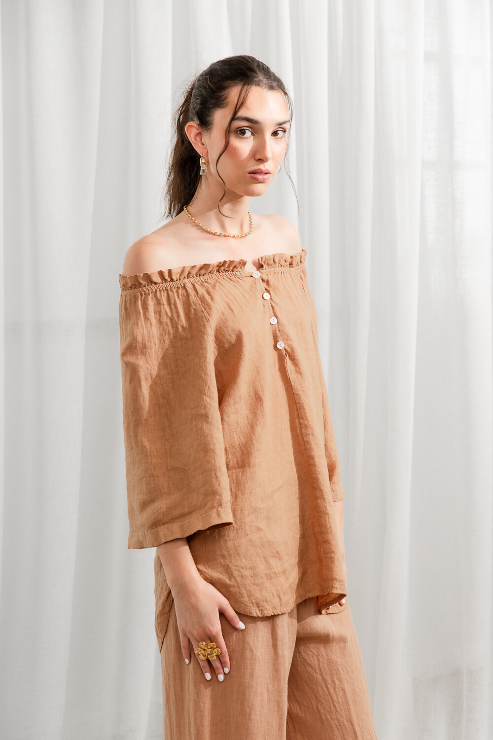 Blusa Leontina Camel