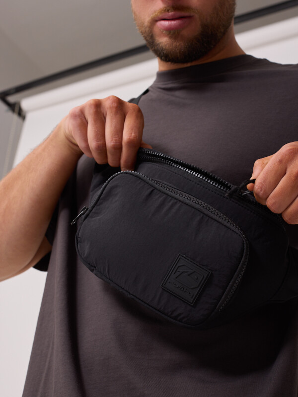 RIÑONERA HACHI RUSTY Negro