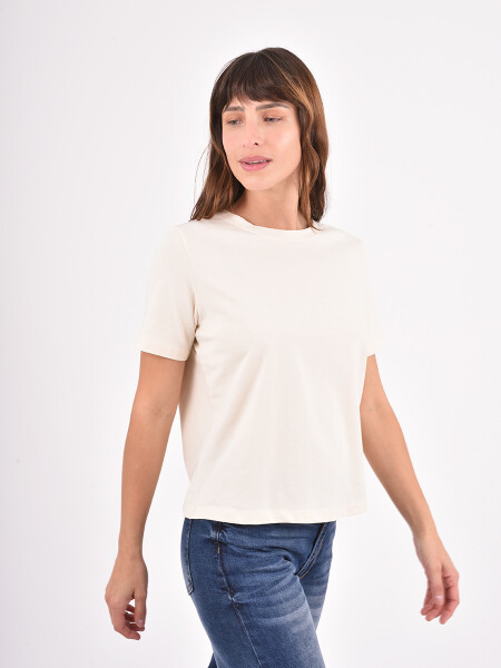REMERA ADRIANA CREMA