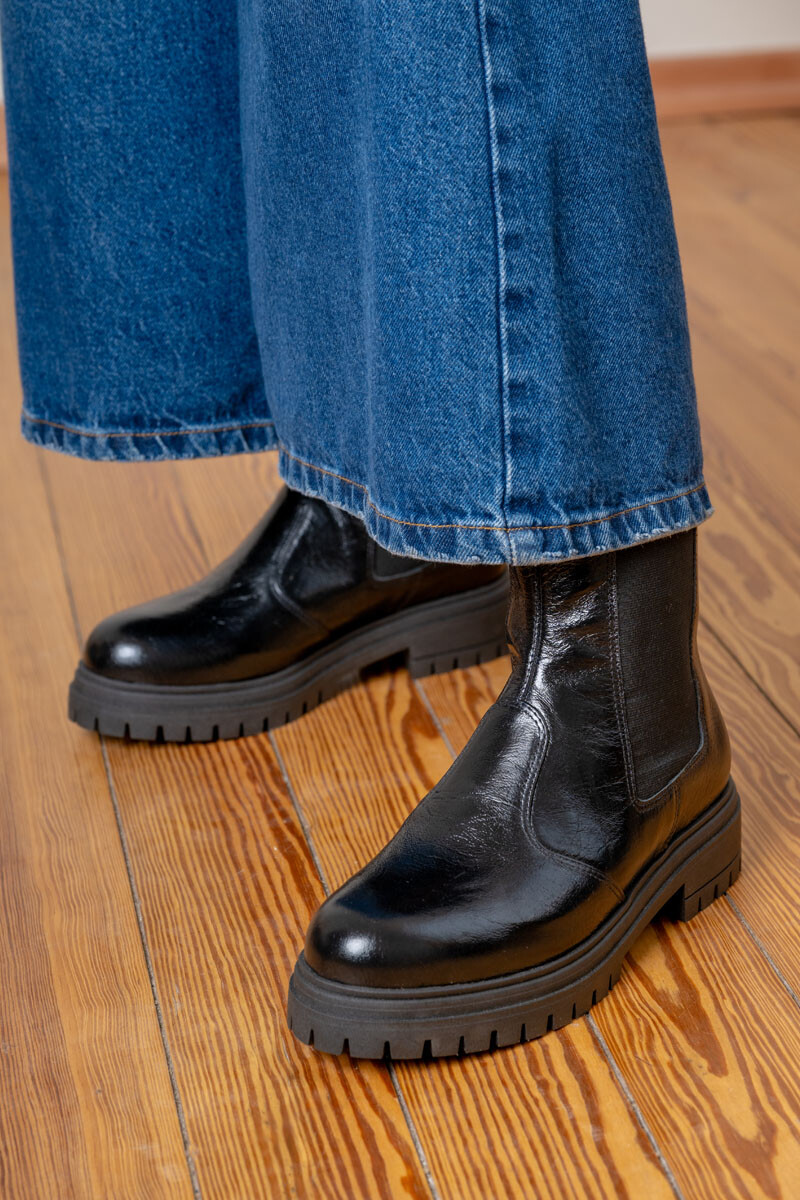 Bota terra Negro