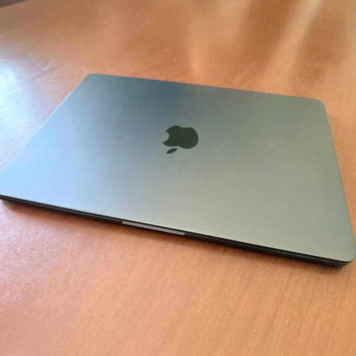 MacBook Air M2 13″ 2022 - 8GB RAM 256GB SSD MacBook Air M2 13″ 2022 - 8GB RAM 256GB SSD