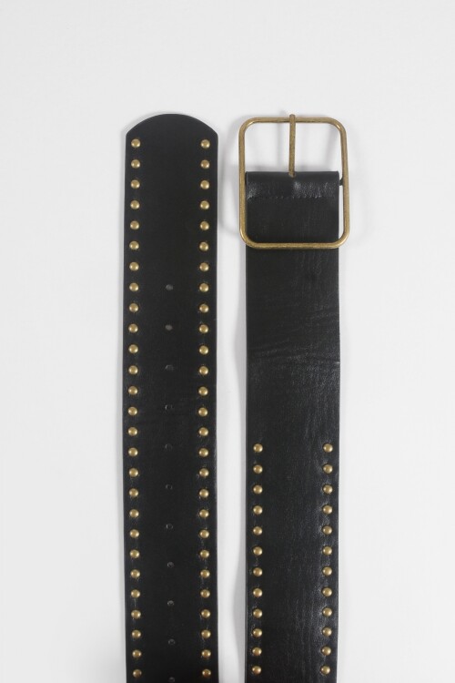 Cinturón ancho tachas negro