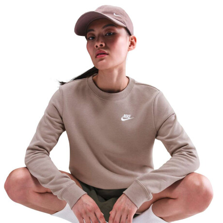 Campera Nike Sportswear Club de Mujer Chocolate