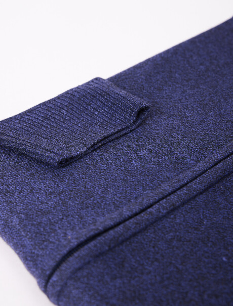 Campera tejida azul