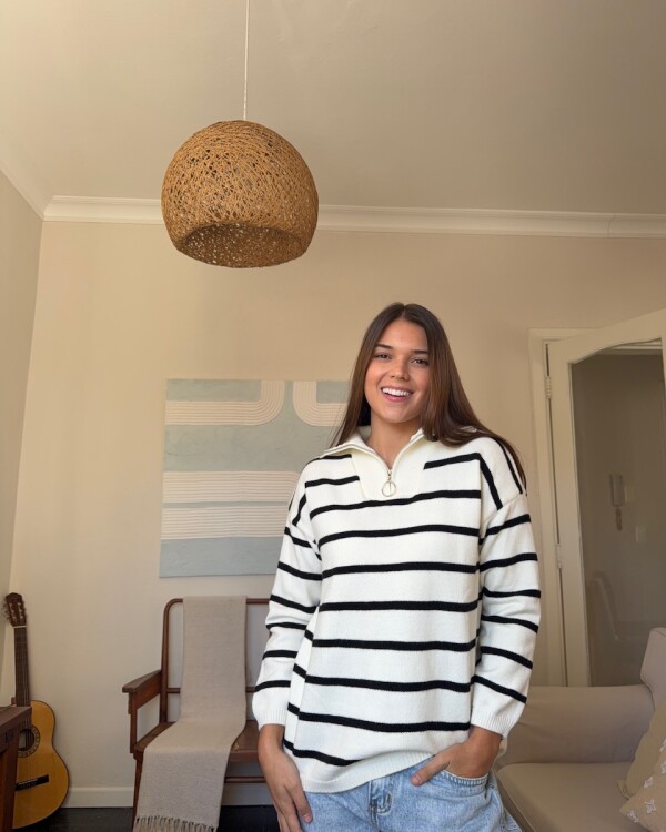 Buzo Sara negro