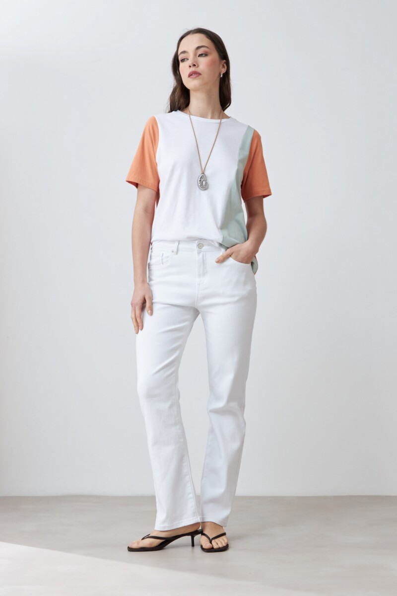 Remera color block blanco