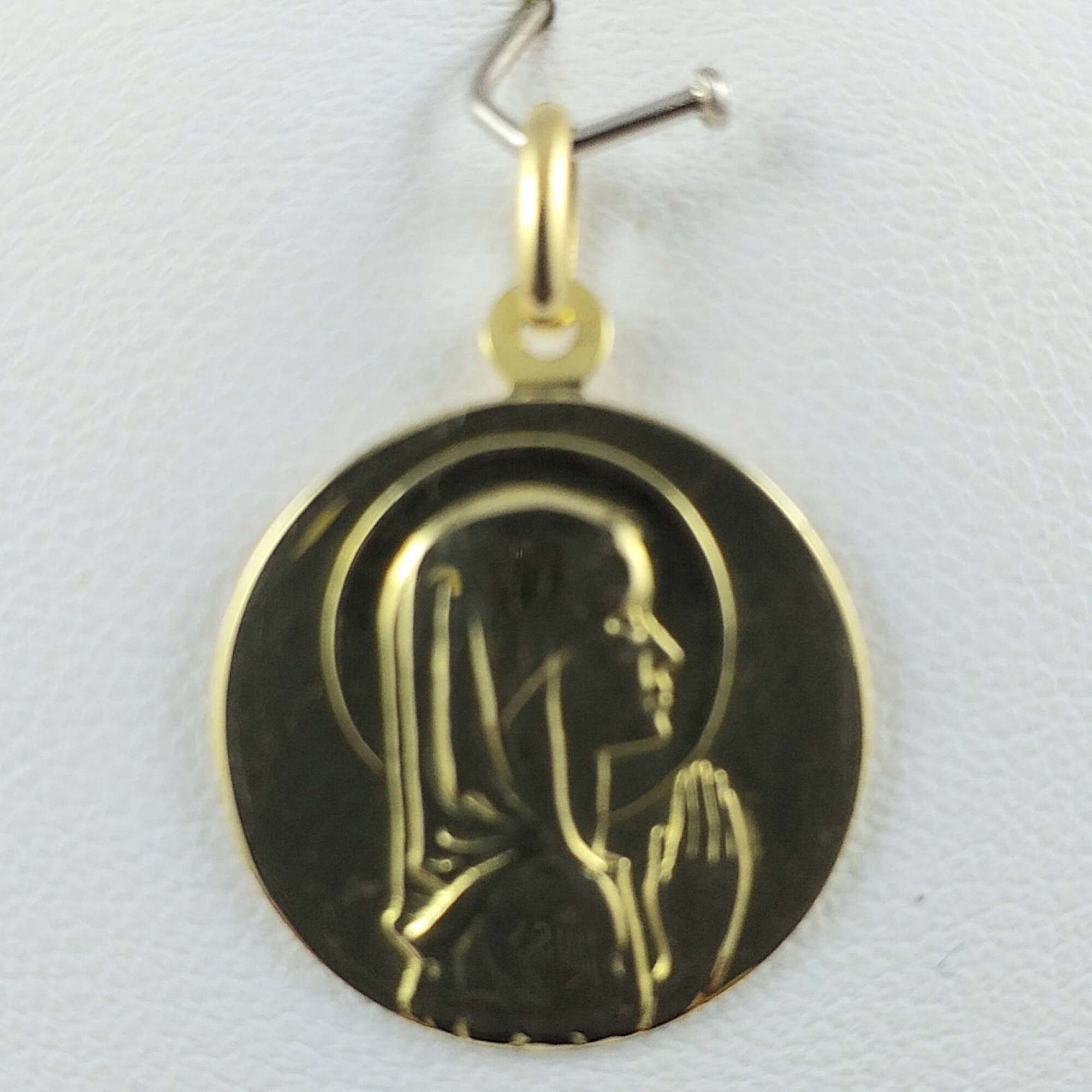 Cadena y dije de oro, medalla de la Virgen - Lu Joyas