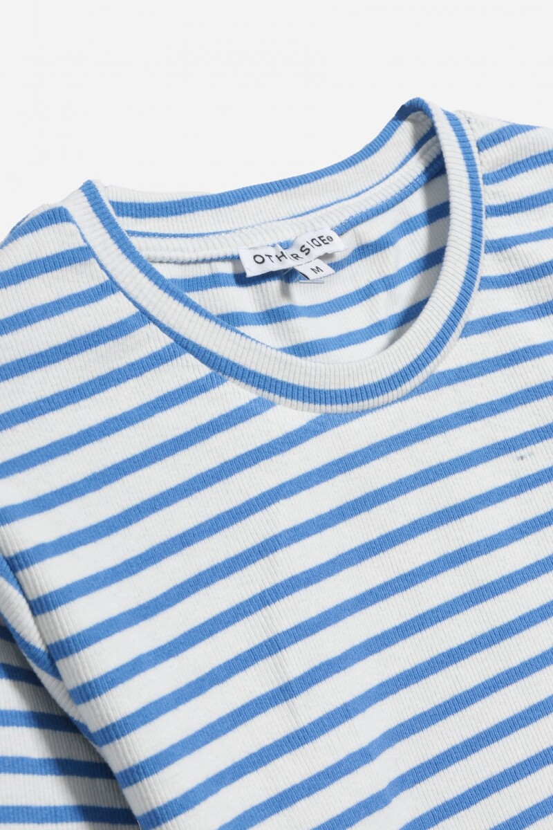 Remera cuello a la base AZUL