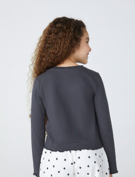 BLUSA DE NIÑA ESTAMPADA CON FRUNCE GRIS OSCURO