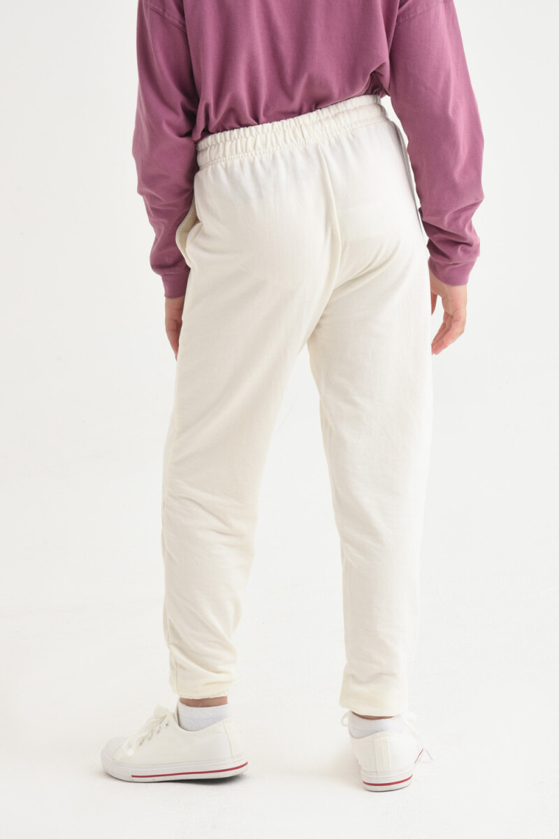 Pantalón deportivo liviano Crudo