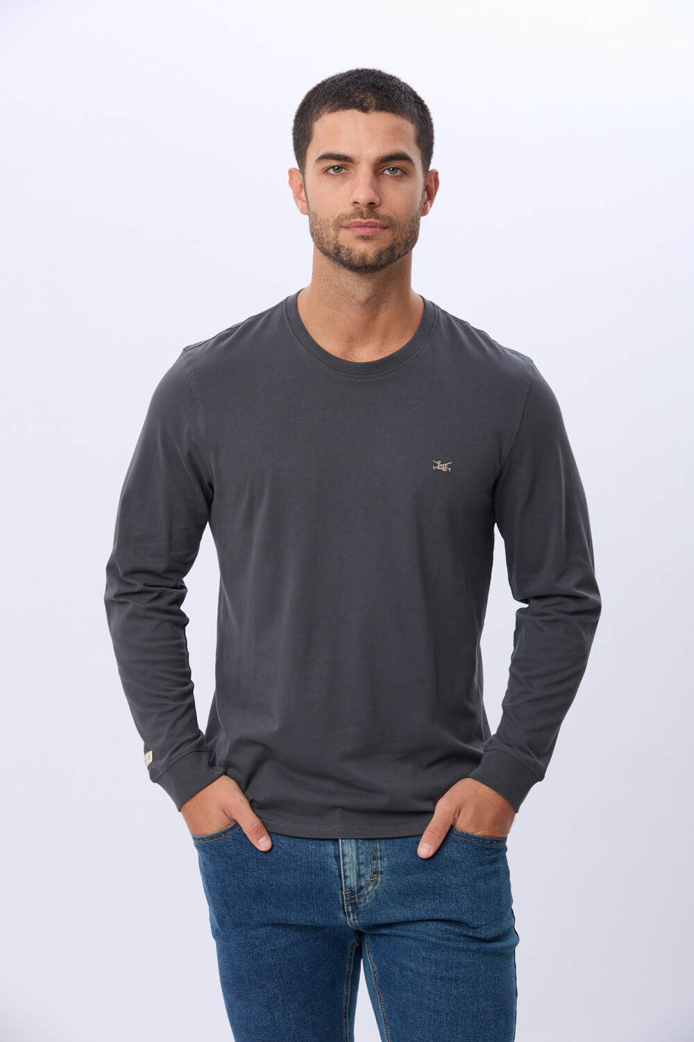 REMERA LISA DE ALGODÓN Gris Oscuro