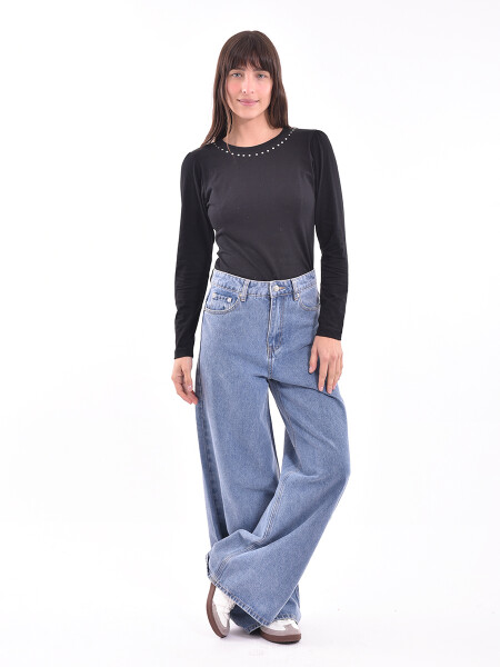 REMERA EVITA NEGRO