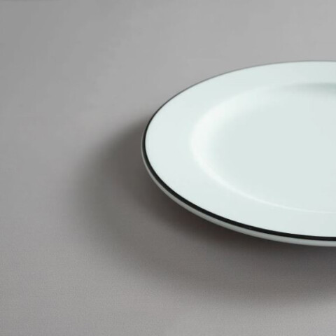 Plato Playo con Ala 26cm Con Filete Royal Porcelain | Por Unidad Plato Playo con Ala 26cm Con Filete Royal Porcelain | Por Unidad