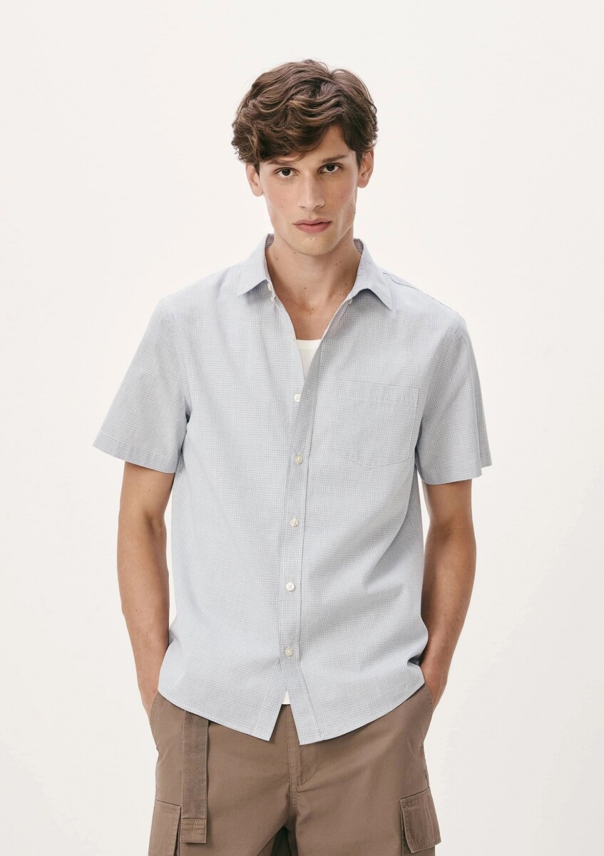 CAMISA MANGA CORTA CON ESTAMPADO - GRIS 