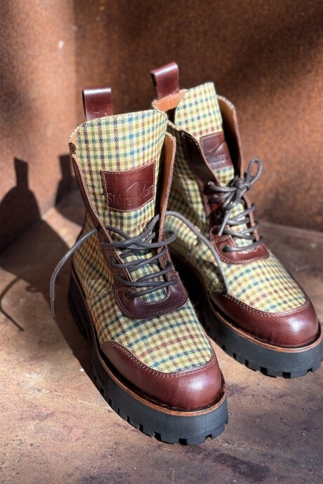 Tweed Boots Amarillo