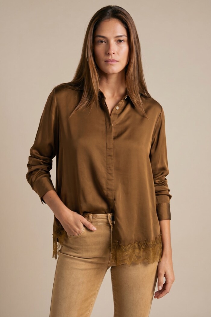 Camisa Saten Ruedo Encaje Chocolate