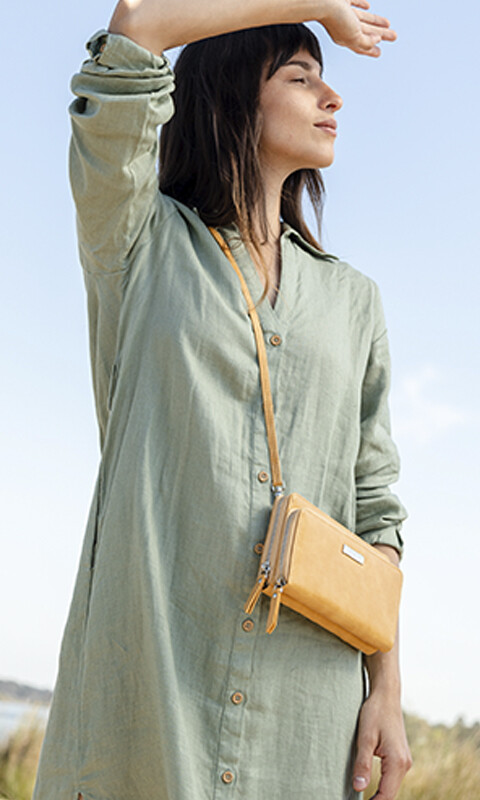 PHONEBAG / PORTA CELULAR AZALEA MOSTAZA