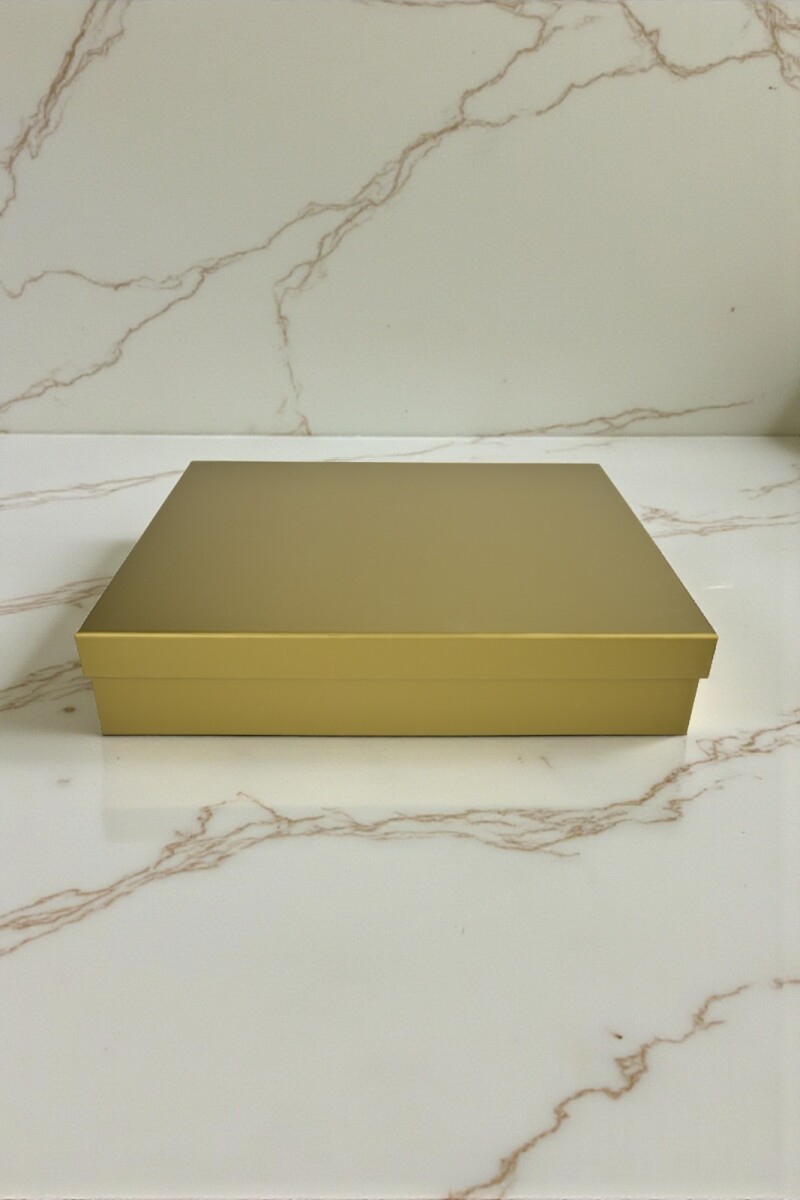 Caja Rigida 32 x 41,5 x9 - DORADO 