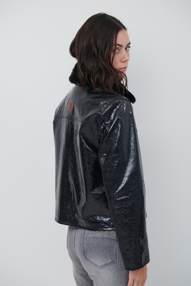 CHAQUETA GLOSSY NEGRO