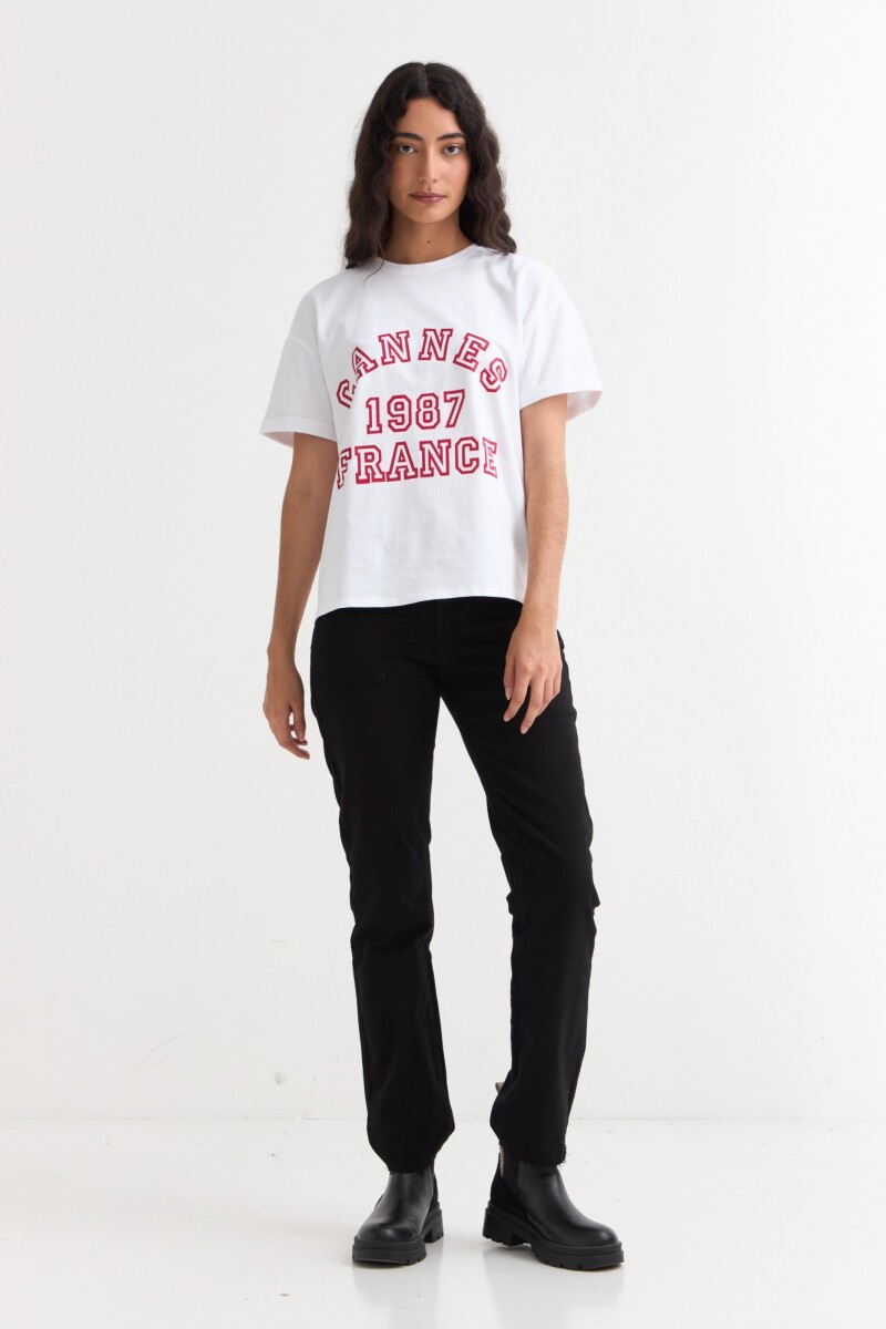 Remera m/c estampada colección Urbana BLANCO Y ROJO