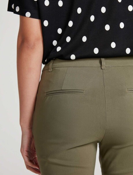 PANTALÓN BÁSICO SASTRERO VERDE