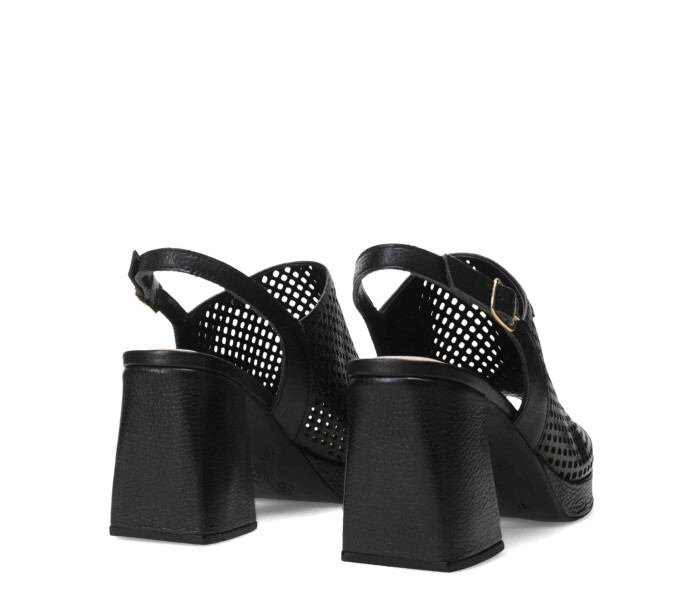 Sandalia con taco alto y plataforma Preto