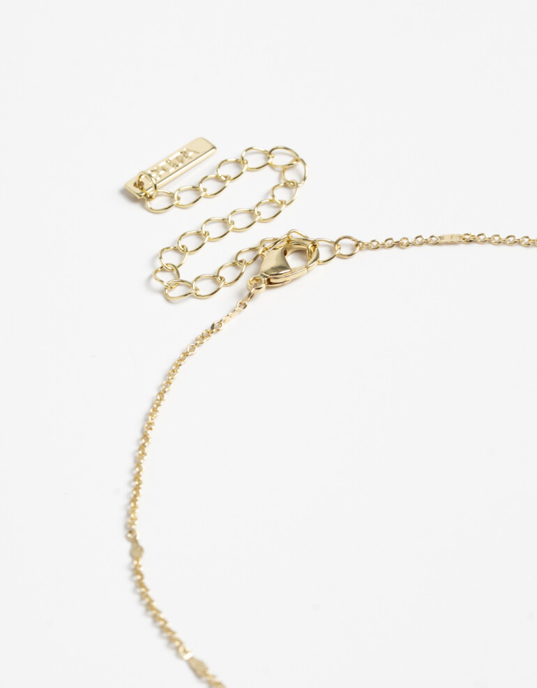 Bijouterie Set Con Dijes Set De Collar Y Aros Pasantes - Dorado