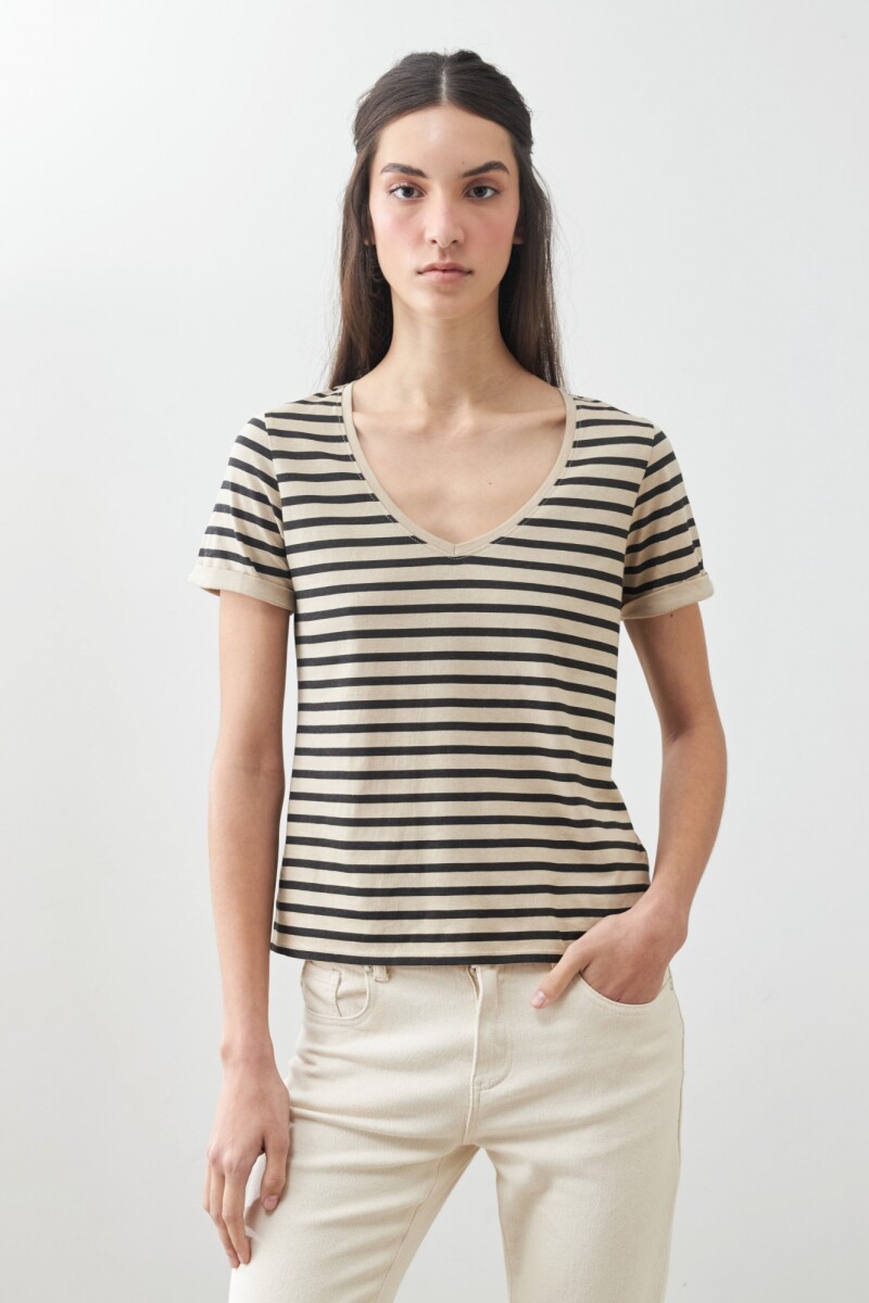 Remera rayada escote en V tostado