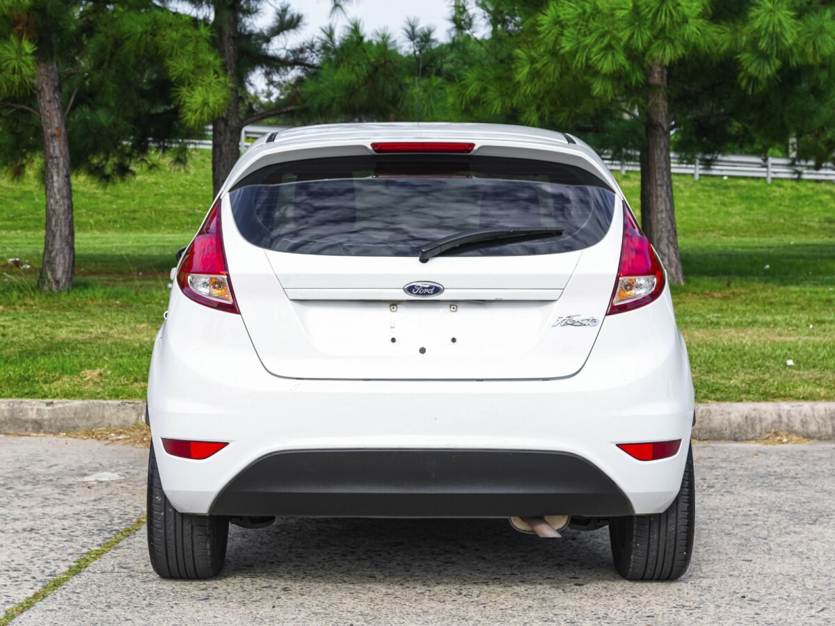 Ford Fiesta SE 1.6 Extra Full | Permuta / Financia Ford Fiesta SE 1.6 Extra Full | Permuta / Financia