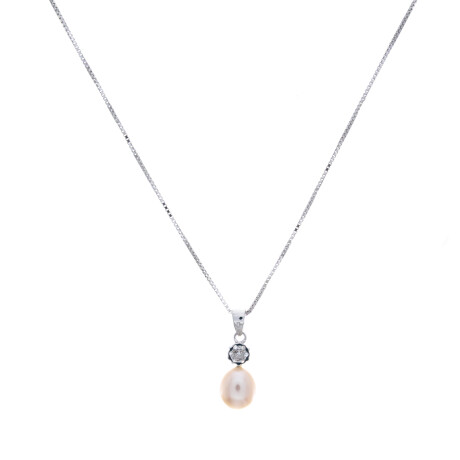 Conjunto de cadena y dije de plata 925 rodinada con perla y circonia. Conjunto de cadena y dije de plata 925 rodinada con perla y circonia.