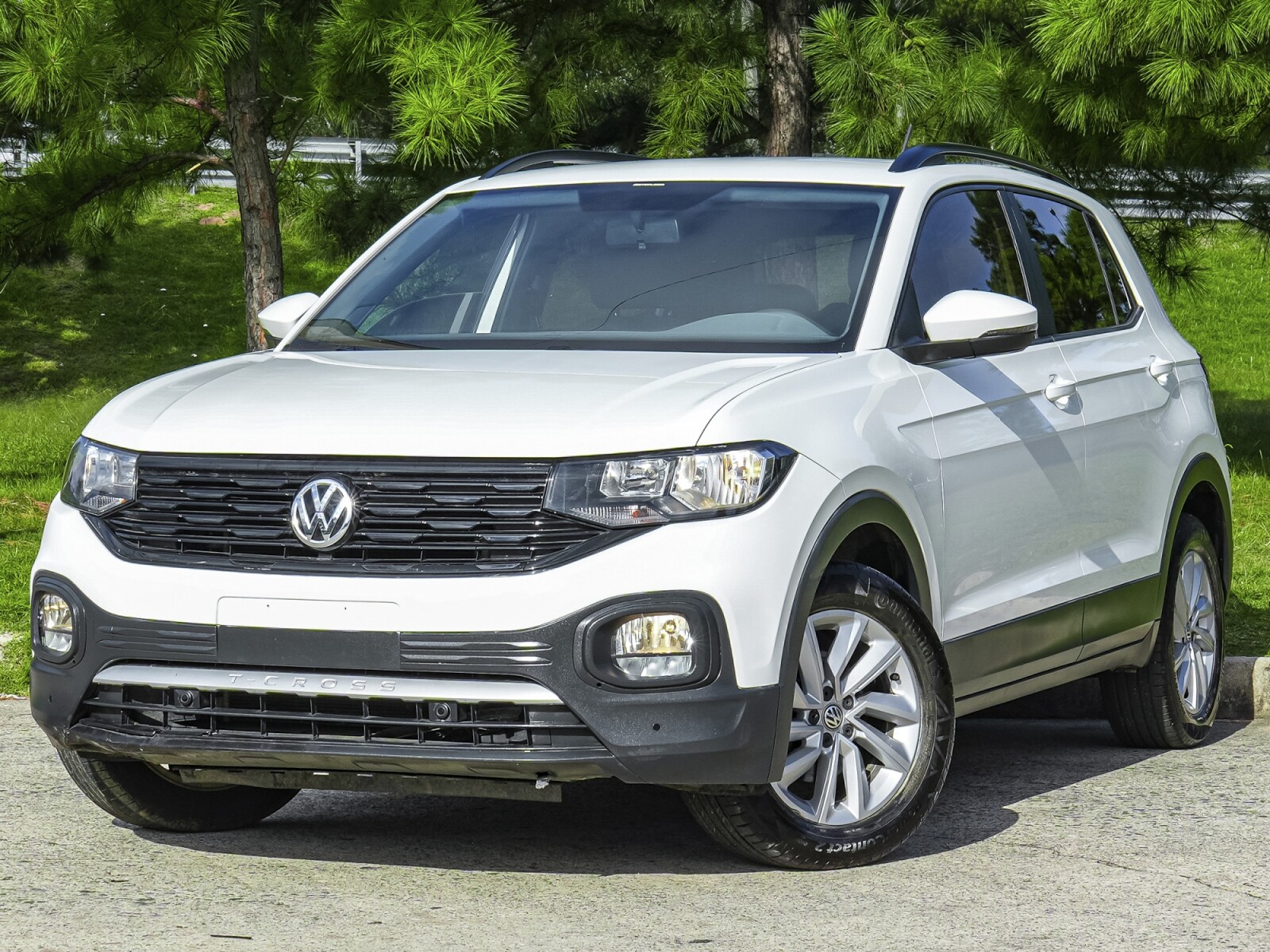 Volkswagen T-Cross Trendline Extra Full| Permuta / Financia 