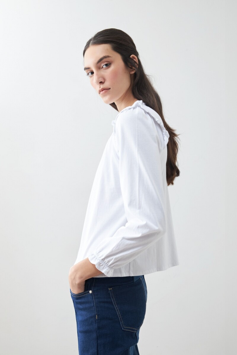 Remera romántica punto smock blanco