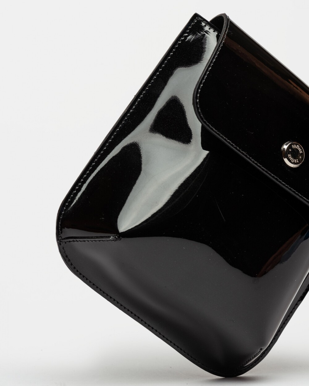 Mini Bag Liana En Cuero Charol Negro