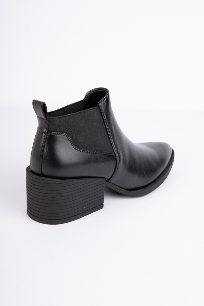 ZAPATO ARAMI Negro