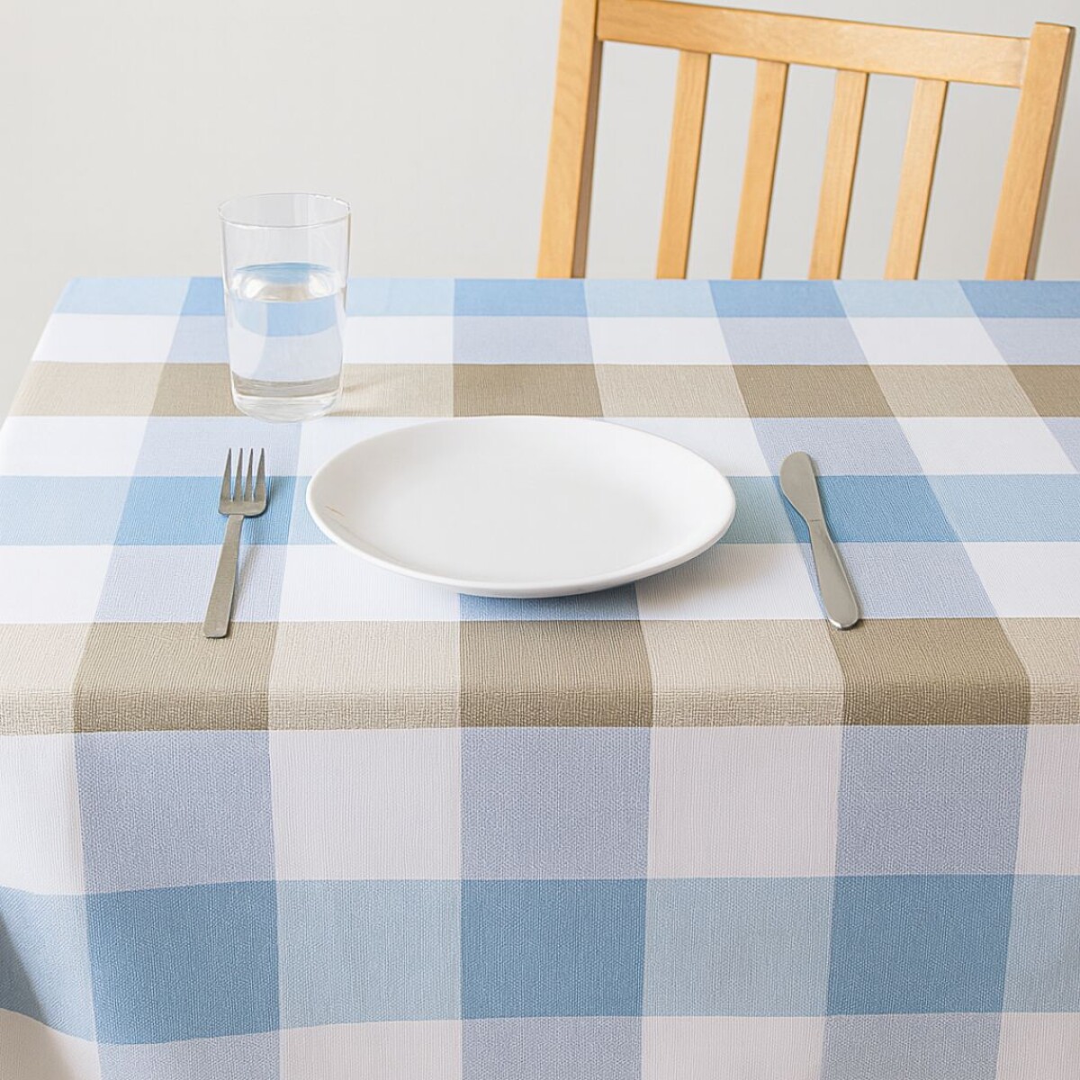 MANTEL RECTANGULAR DE PVC DISEÑO CUADROS 183X137CM 