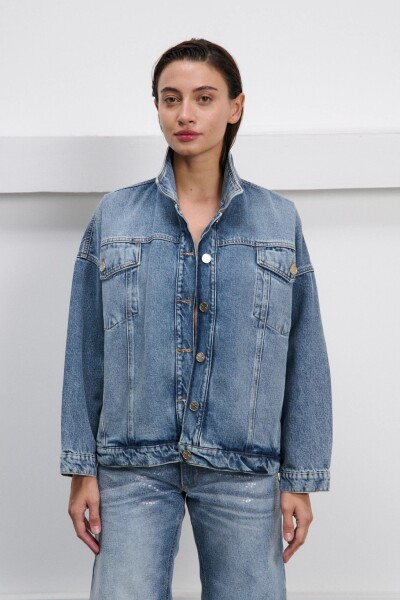 Campera over Caiman Azul