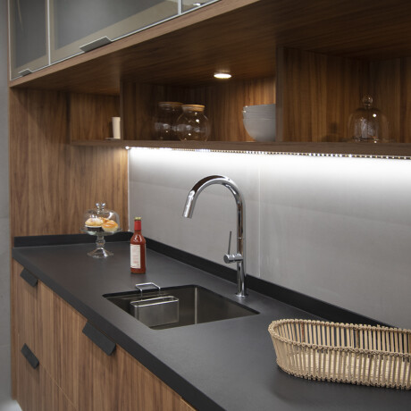 PILETA DE COCINA INOX 43.1X43.1X25 BAJO MESADA CON VALVULA 000