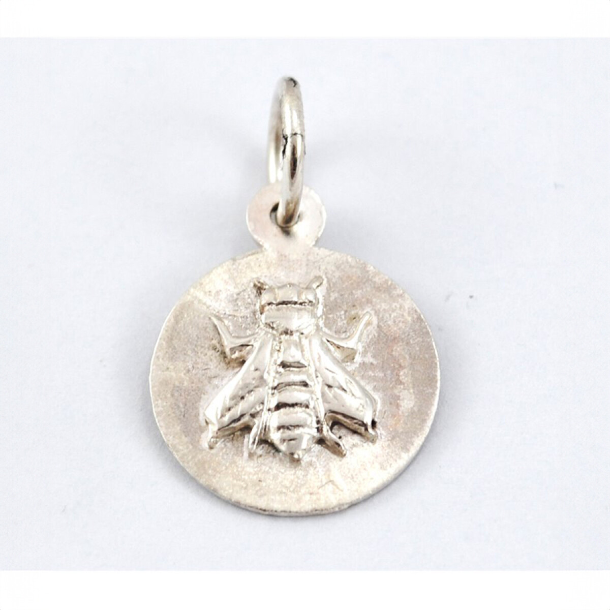 Medalla Plata Con Símbolo Abeja 