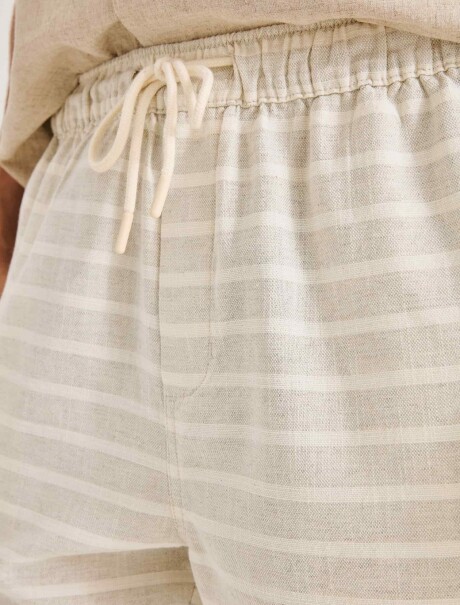 BERMUDA CON BOLSILLOS BEIGE