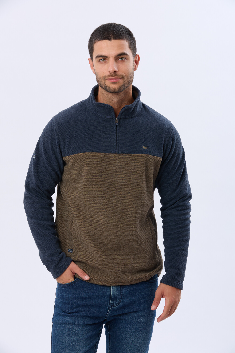 BUZO MEDIO CIERRE TEXTURADO Beige