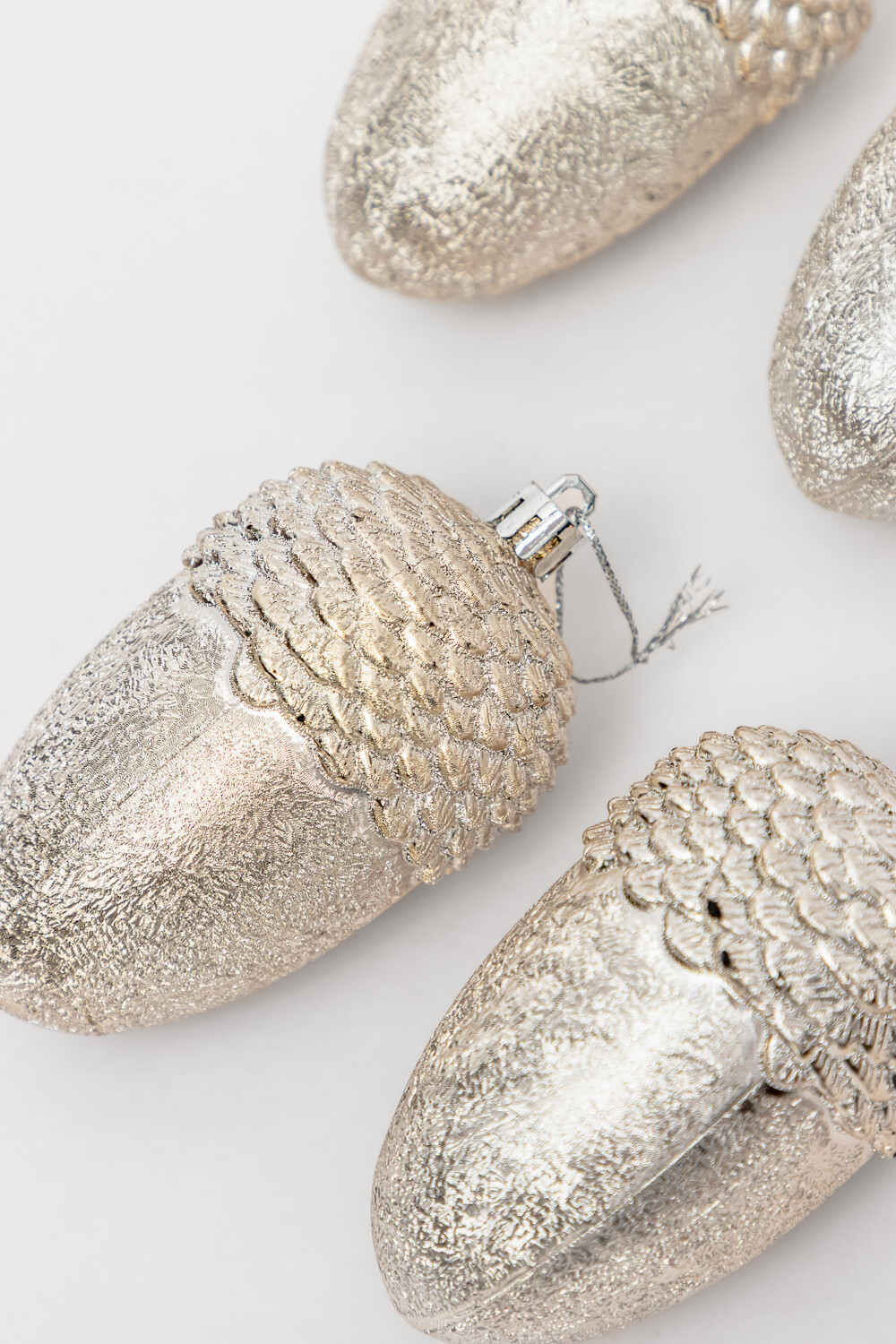 Colgante Esferas Piñas, 4un. Color Unico