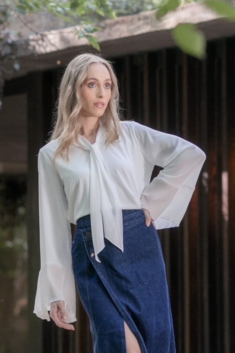 Blusa con Mangas. Natural.