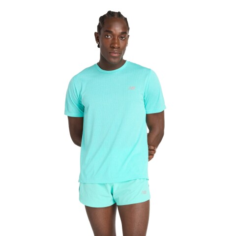 Remera New Balance de Hombre - ATHLETICS - MT41253CYJ CYBERJAD