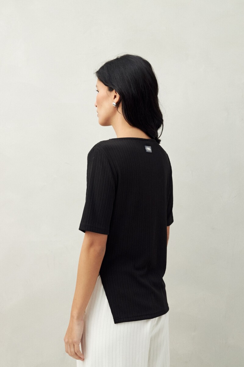 REMERA ASIA Negro