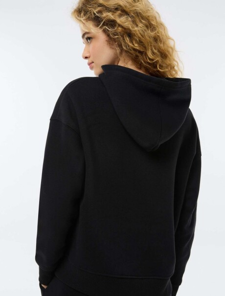 BUZO DE FELPA CON CAPUCHA NEGRO