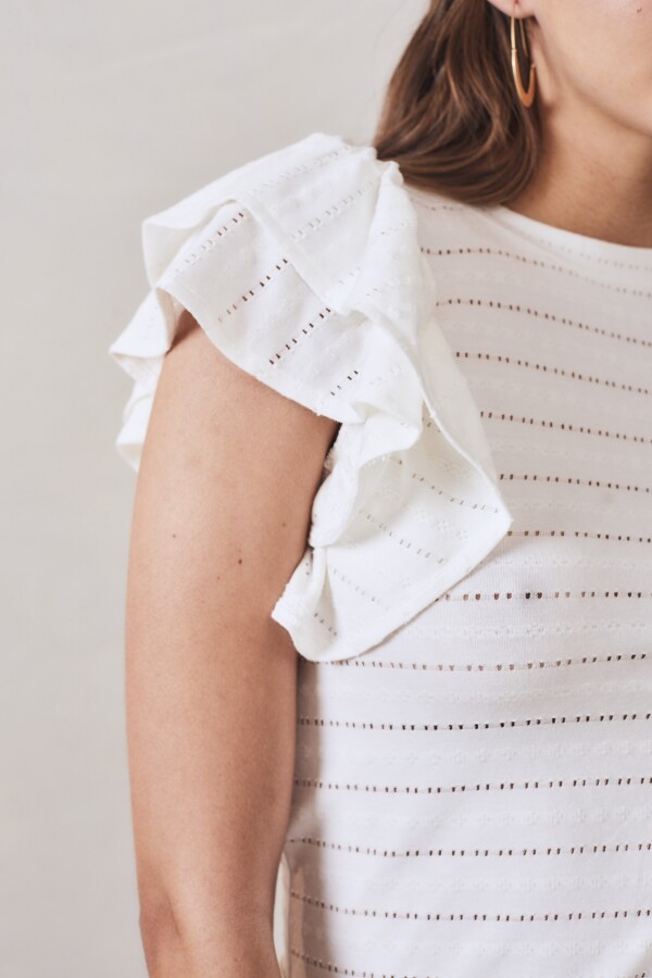 Remera Texturada Manga Volado Blanco
