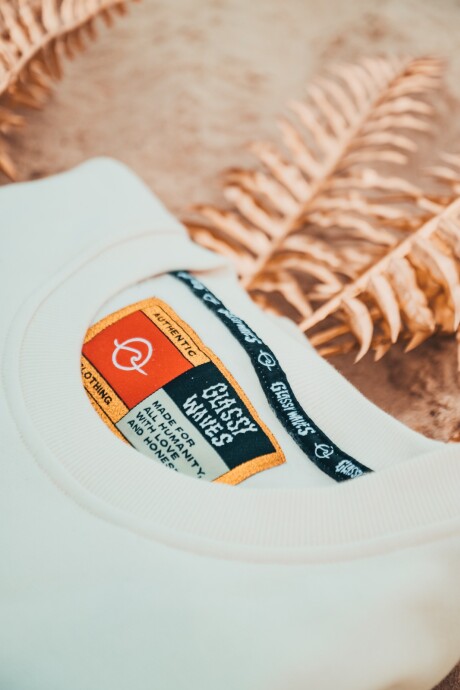 BUZO EXPLORER / Crudo U