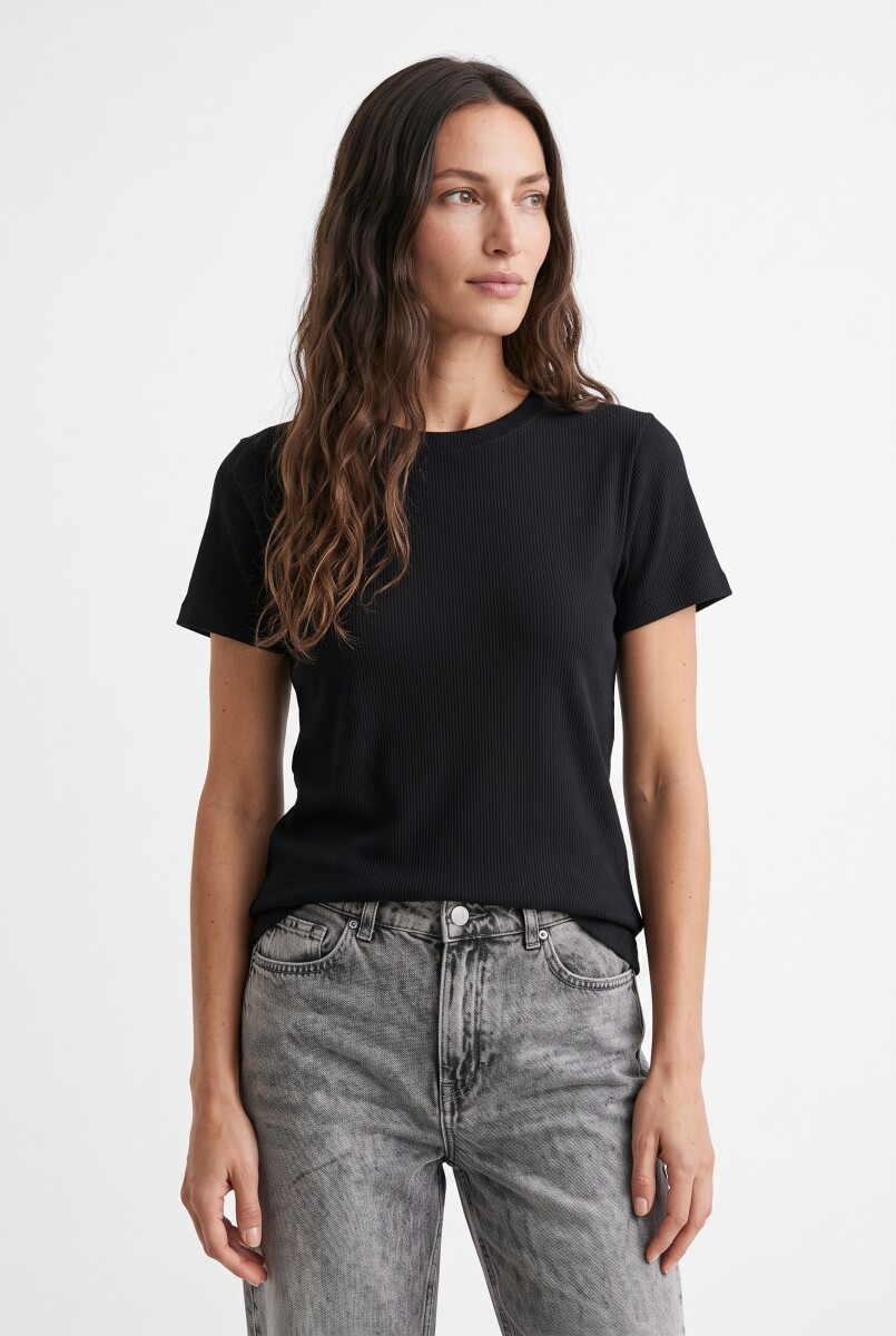 REMERA GALTHER - NEGRO. 